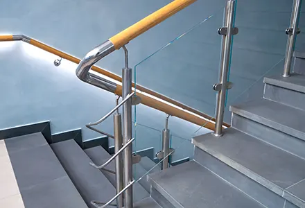 Rampe d'escalier en verre
